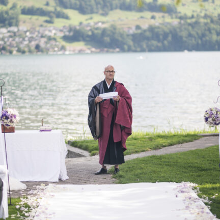 Ihre Hochzeit in der Region Zürichsee mit Hochzeitsredner Zen Meister Vater Reding