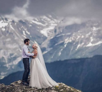 Ihre Hochzeit in der Mythenregion mit Hochzeitsredner Zen Meister Vater Reding