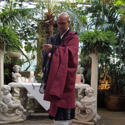 Hochzeitsredner und Trauredner für die  freie Trauung in der Ostschweiz Zen Meister Vater Reding