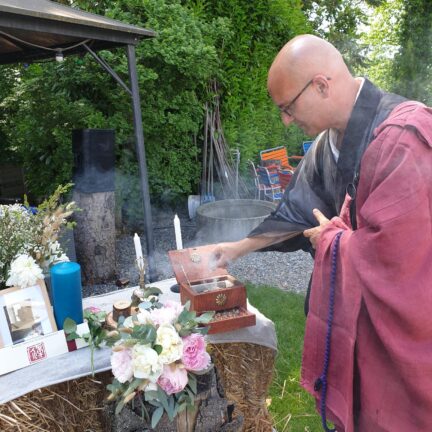 Pönixritual und Weihrauchritual bei der Hochzeitszeremonie