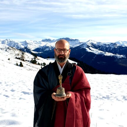 Winterhochzeit und freie Trauung mit Hochzeitsredner Zen Meister Vater Reding